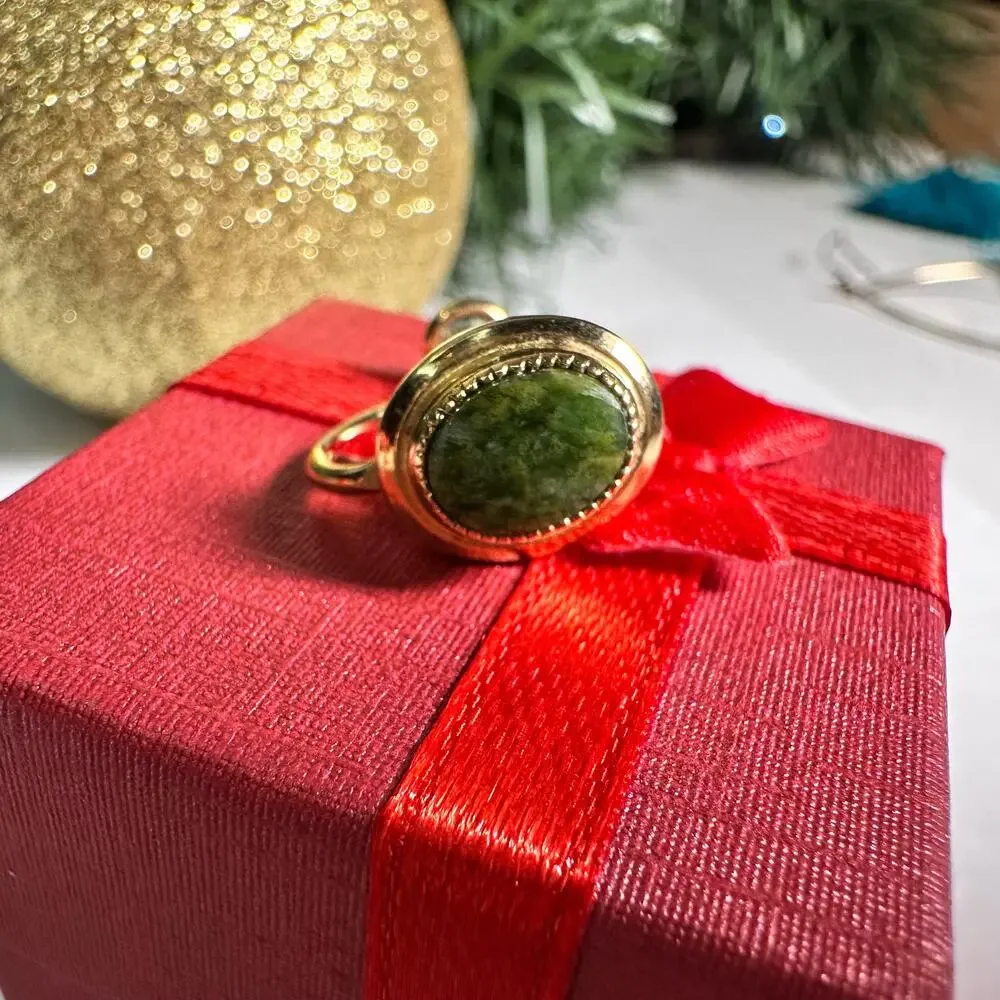 Gold Green Stud earrings